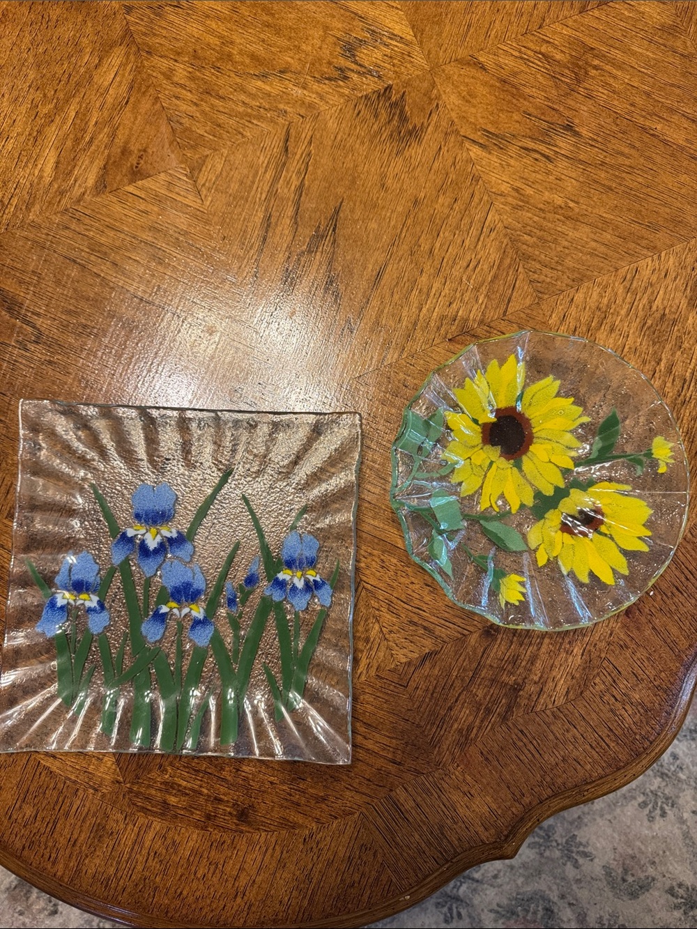 Handcrafted Floral Glass Pieces Set of 2